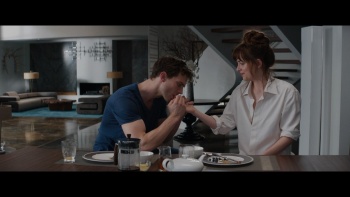 [五十度灰(未分级版)DIY中字]Fifty.Shades.of.Grey.2015.1080p.Blu-ray.AVC.DTS 44.7G插图7